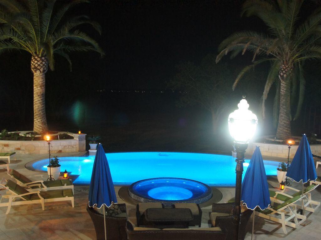 Paradise Resort At Hill Country Buchanan Dam Экстерьер фото